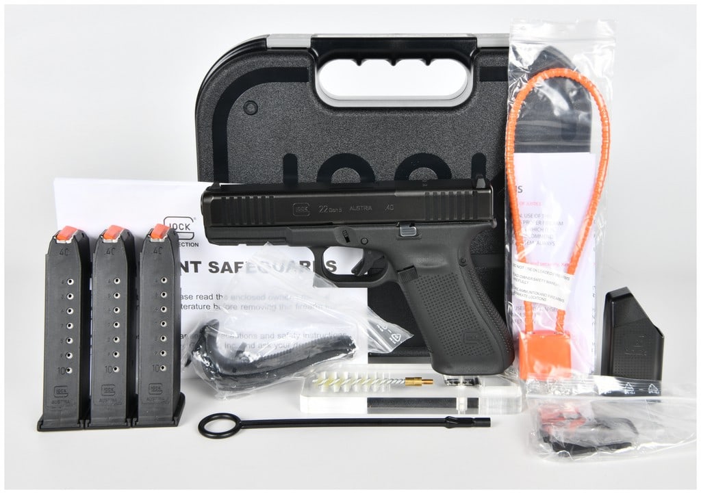 GLOCK 22 Gen 5 MOS Semi-Automatic Pistol .40 S&W Serial CBVW047: This lot consists of one cased GLOCK 22 Gen 5 Modular Optic System (MOS) semi-automatic pistol. The pistol is chambered in .40 S&W (marked .40) and features a striker-fired action. The slide and barre