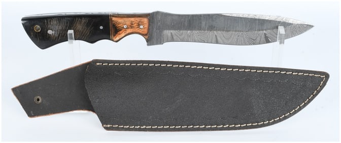 A Damascus Steel Fixed Blade Hunting Knife and Leather Sheath