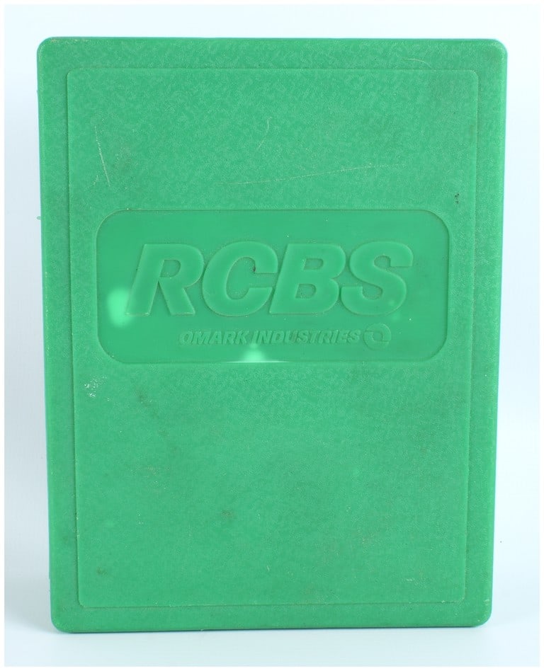RCBS Omark Industries Two-Die Reloading Set .243 Winchester Part 11401: This lot consists of one RCBS (Omark Industries) two-die reloading set, Part Number 11401, designed for the .243 Winchester (WIN) caliber. The set is housed in its original hinged, textured green plas