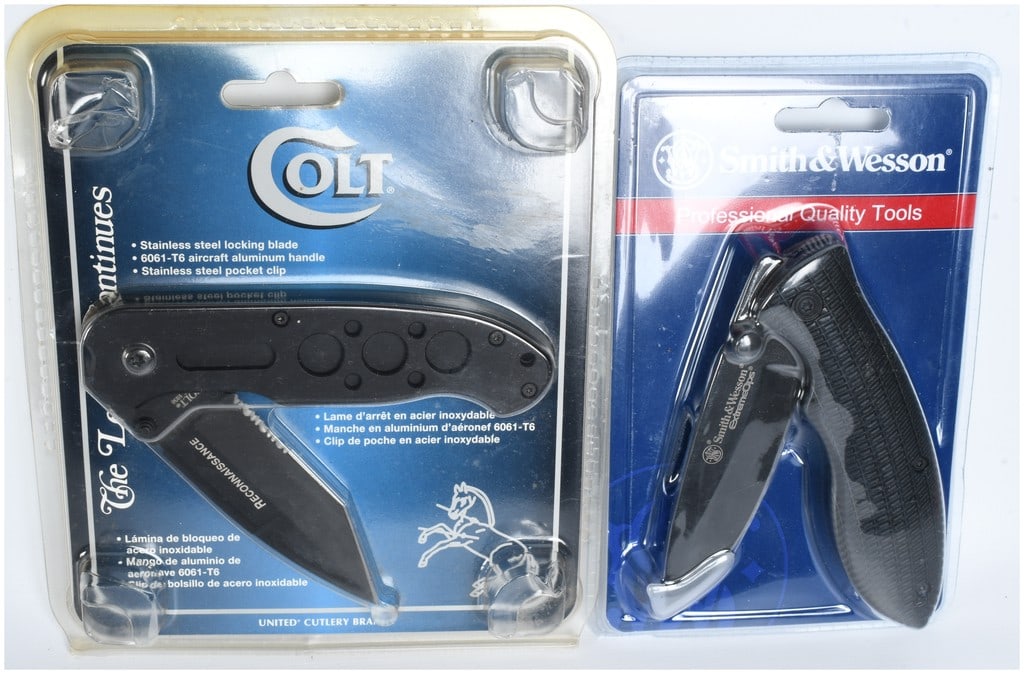 Two Folding Knives including a Colt Cobra Reconnaissance and a Smith & Wesson ExtremeOps (1 of 3)