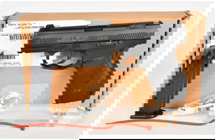 Smith and Wesson Model SW99 9mm Semi-Automatic Pistol, Walther Collaboration, c. 2000