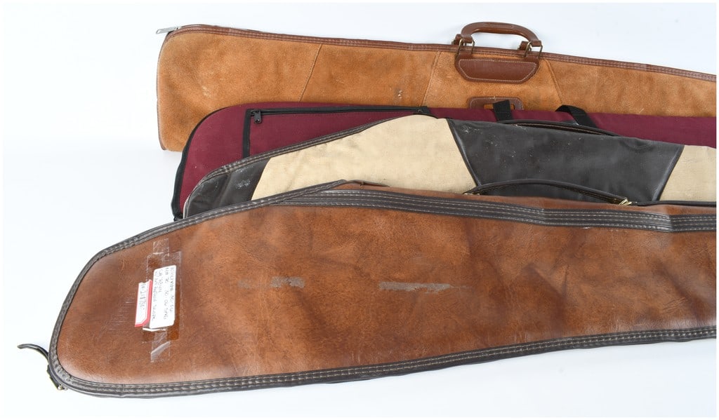 A Group of Four Soft Rifle Cases including Red Head - 2