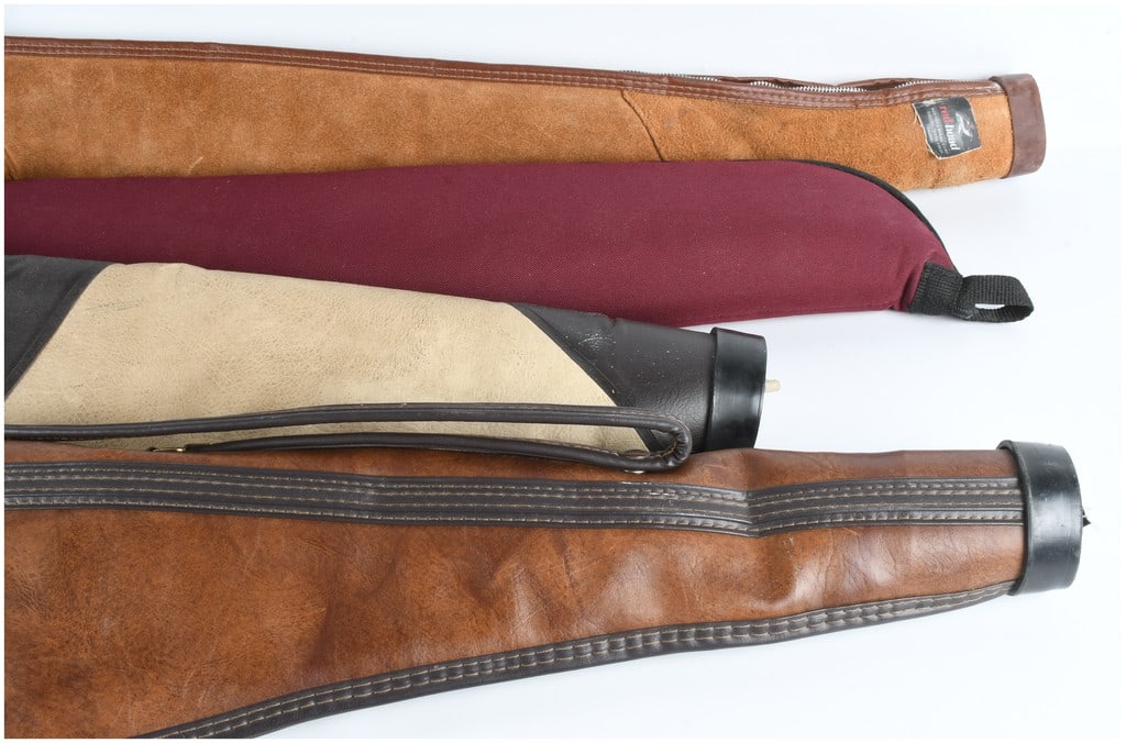 A Group of Four Soft Rifle Cases including Red Head - 4