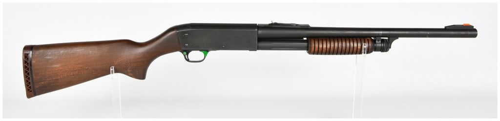 Ithaca Gun M-37 Featherlight Deerslayer Pump-Action Shotgun, 12 Gauge, Mid-to-Late 20th Century (1 of 15)