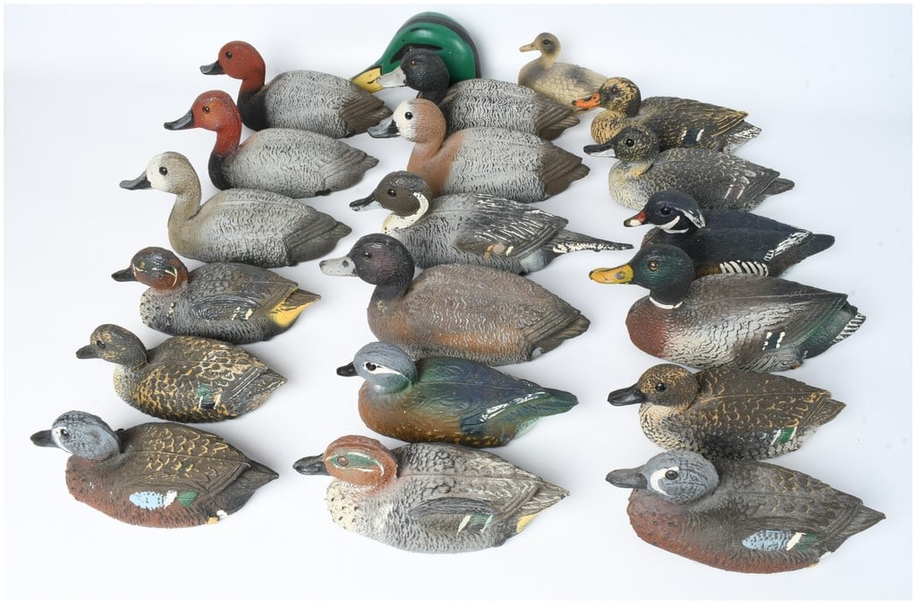 A Collection of 19 Carry-Lite Miniature Salesman Sample Duck Decoys (1 of 5)