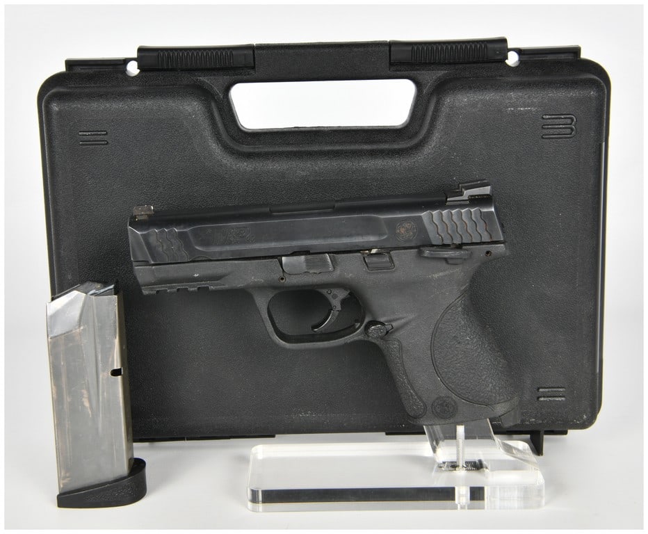 Smith & Wesson M&P 45 Semi-Automatic Pistol .45 Auto with 4.5 Inch Barrel (1 of 16)
