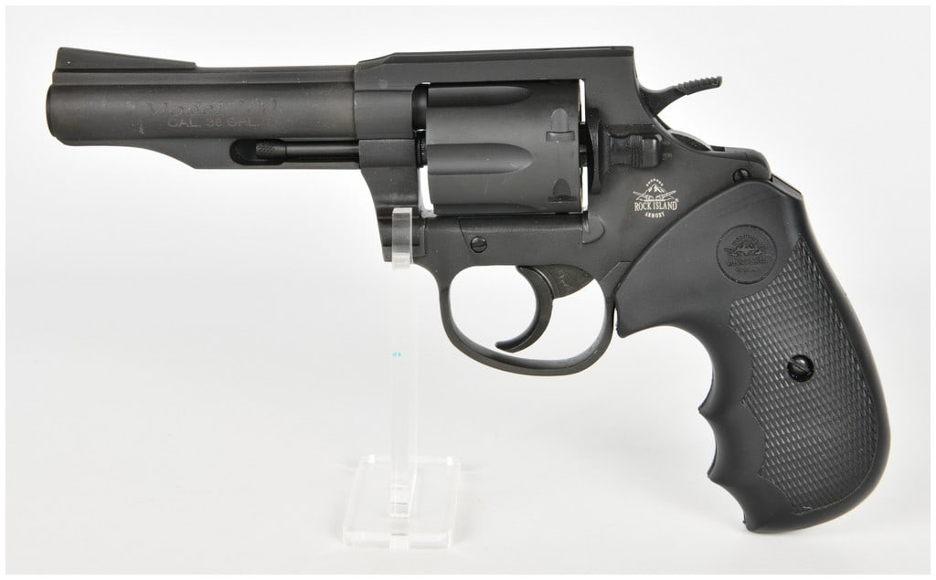 Rock Island Armory Model 200 Double Action Revolver .38 Special with 4 Inch Barrel (1 of 15)