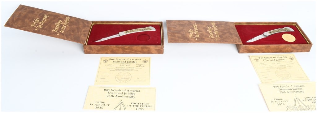 A Pair of Ulster and Frontier Boy Scouts of America Diamond Jubilee Folding Knives (1 of 5)