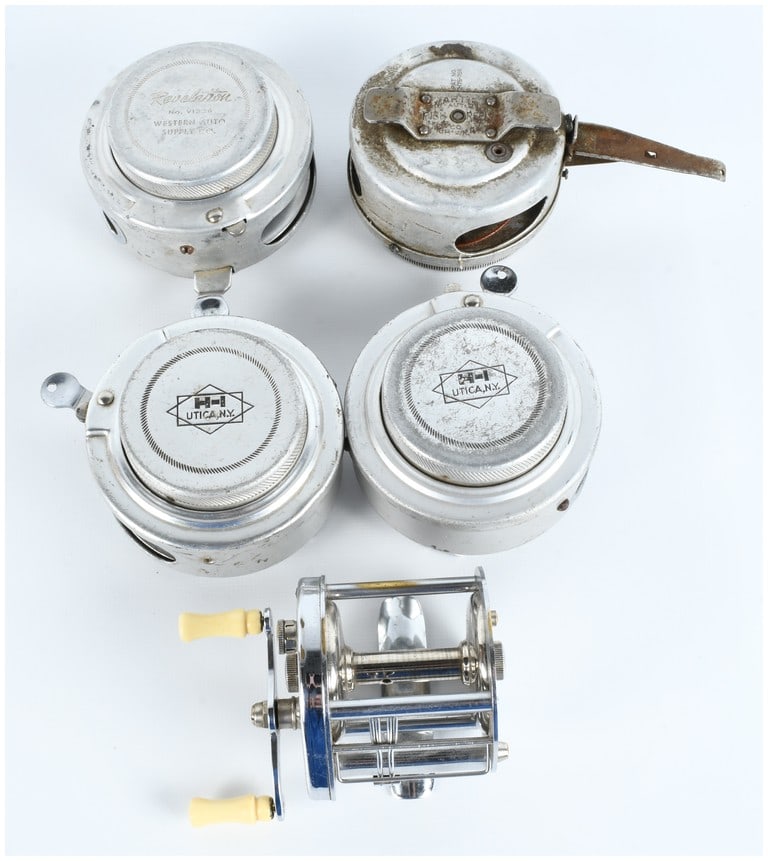 A Collection of 5 Vintage Automatic Fly and Baitcasting Fishing Reels Including South Bend and (1 of 7)