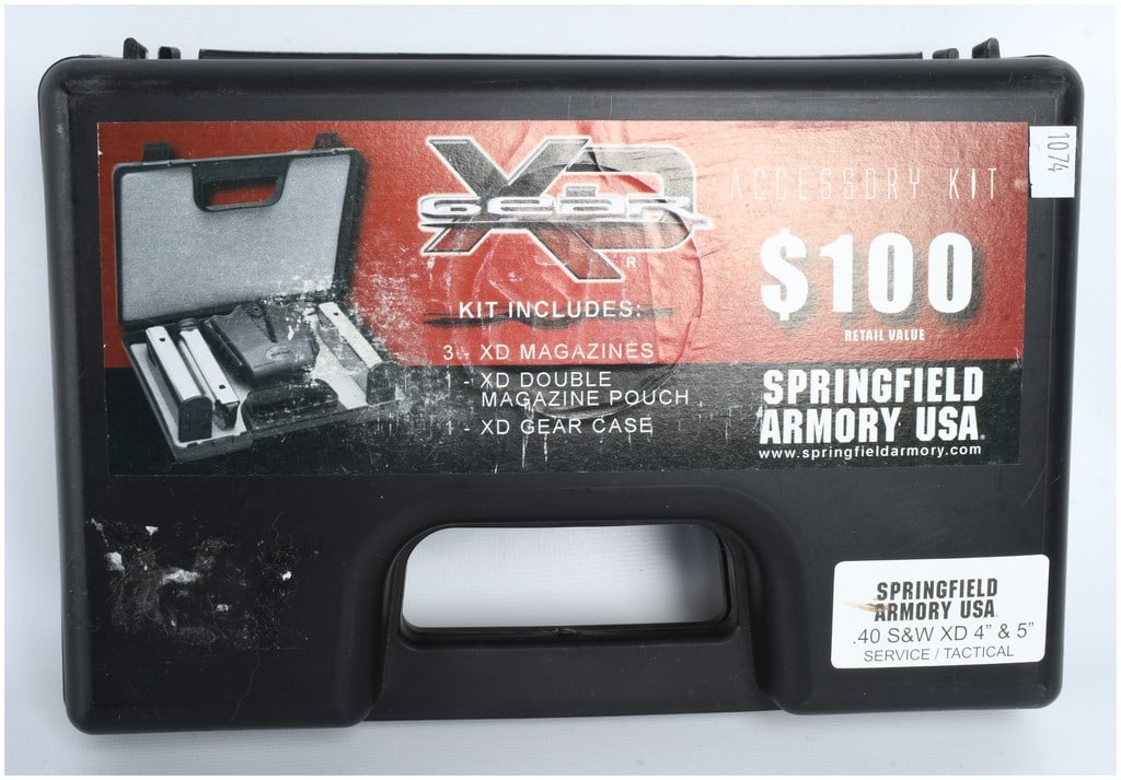 Springfield Armory XD Gear Accessory Kit .40 S&W with Three 12-Round Magazines (1 of 4)