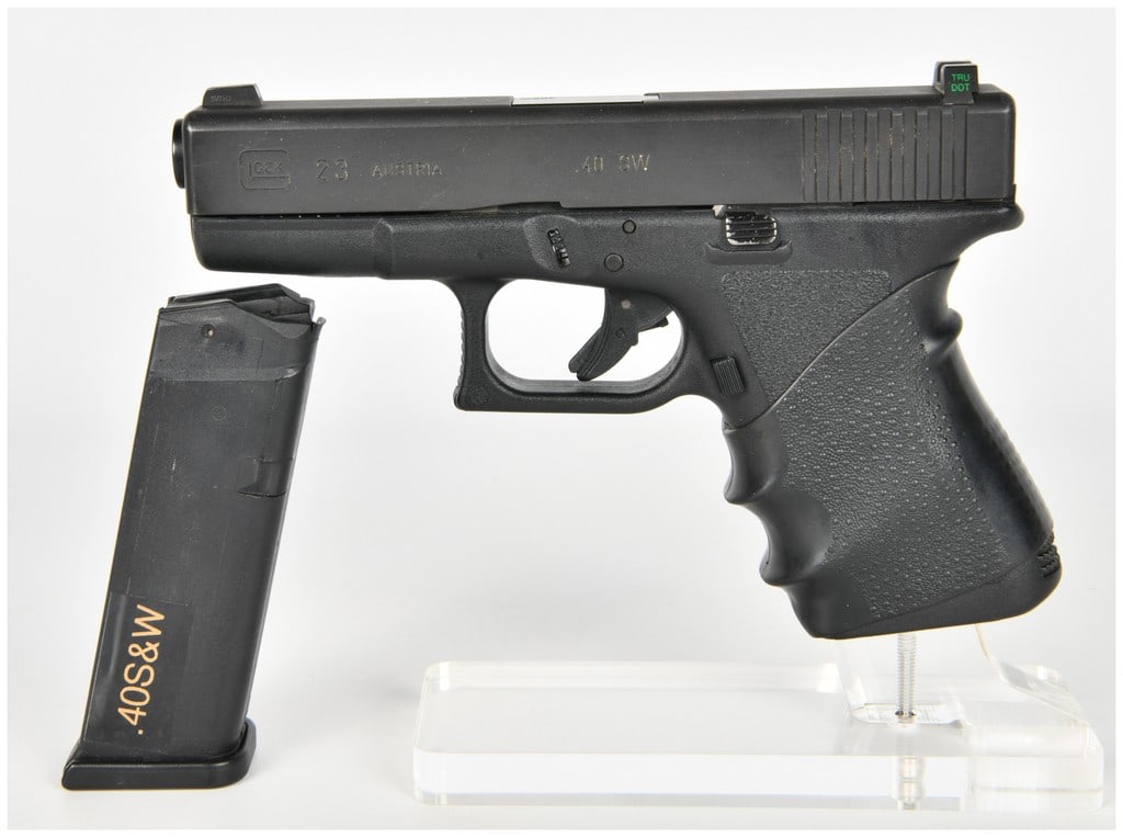 Glock Model 23 Semi-Automatic Pistol .40 S&W with 4 Inch Barrel (1 of 16)