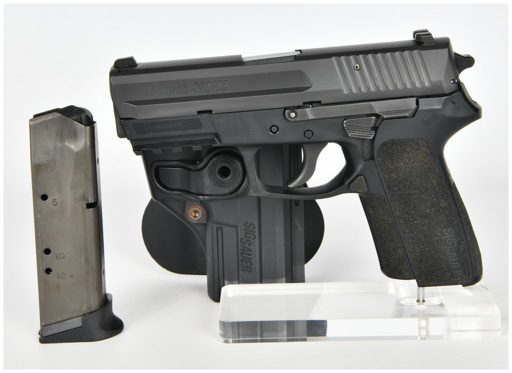 Sig Sauer SP2022 Semi-Automatic Pistol .40 S&W (1 of 16)