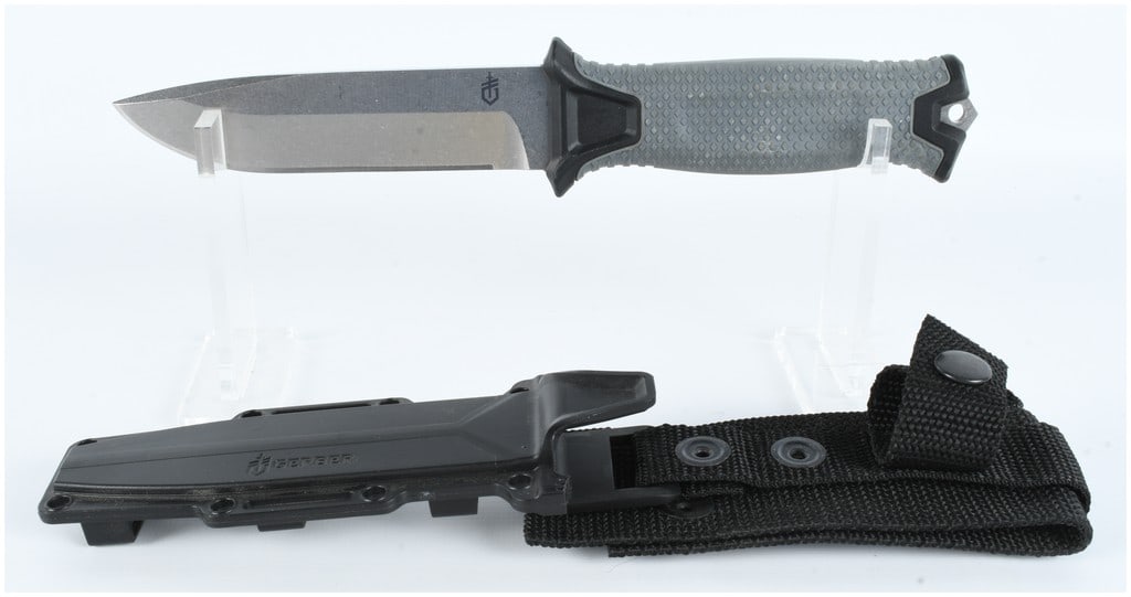 Gerber StrongArm Fixed Blade Survival Knife with Modular Sheath (1 of 6)
