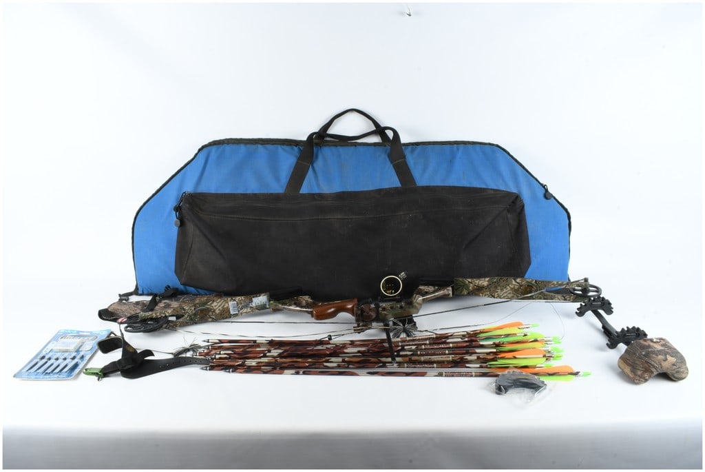 A PSE Archery Compound Bow with Easton Arrows and Accessories (1 of 10)