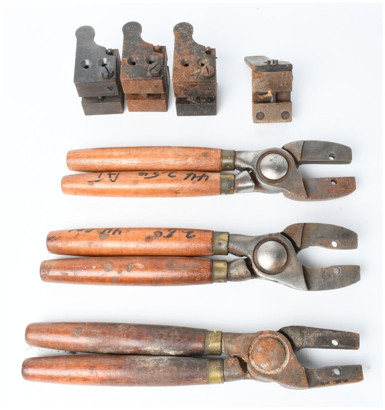 A Group of Vintage Lyman Bullet Mold Blocks and Handles (1 of 7)