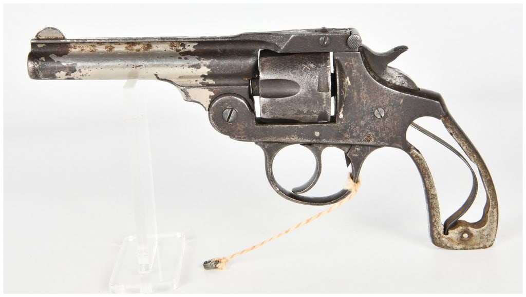 Iver Johnson Safety Automatic Double Action Top Break Revolver .32 S&W with 3 Inch Barrel Antique: This is a single Iver Johnson Safety Automatic double-action top-break revolver chambered in .32 S&W. The firearm features a five-shot cylinder and a barrel approximately 3 inches in length with a fix