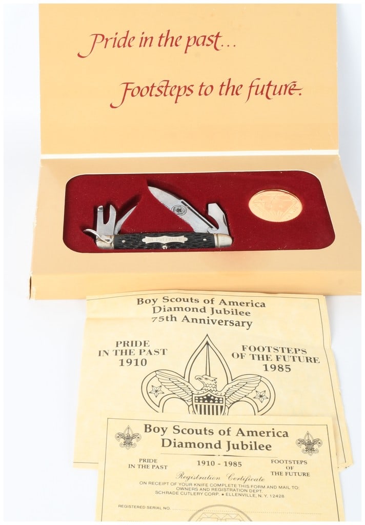 Schrade Boy Scouts of America 75th Anniversary Diamond Jubilee Commemorative Pocket Knife Set (1 of 3)
