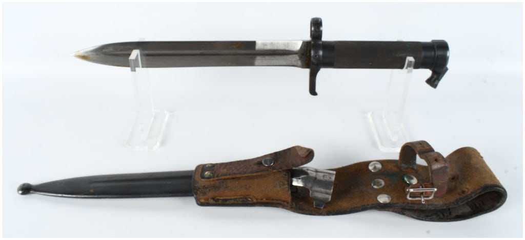 A Swedish Model 1896 Mauser Knife Bayonet with Scabbard and Leather Frog (1 of 7)