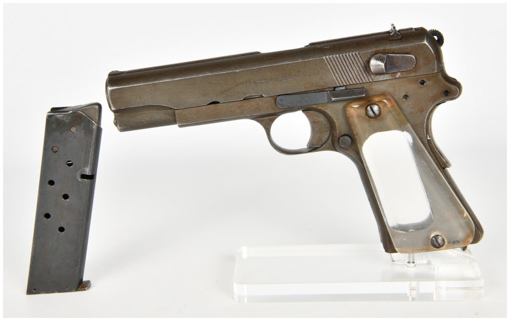 FB Radom Vis Model 35 Semi-Automatic Pistol 9mm with 4.7 Inch Barrel WWII German Occupation Era (1 of 15)