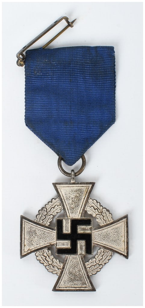 German Third Reich 25-Year Civil Service Faithful Service Medal: This is a German Third Reich Civil Service Faithful Service Medal (Treudienst-Ehrenzeichen), 2nd Class, awarded for 25 years of service. The award is constructed as a pattee cross struck from a silver