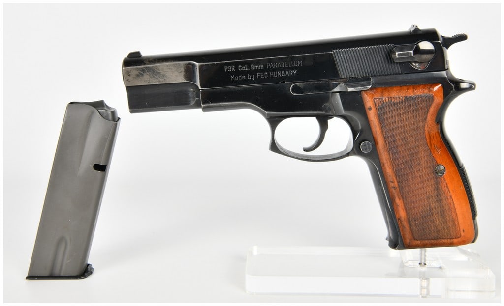 FEG P9R Semi-Automatic Pistol 9mm Parabellum with 4.6 Inch Barrel (1 of 15)