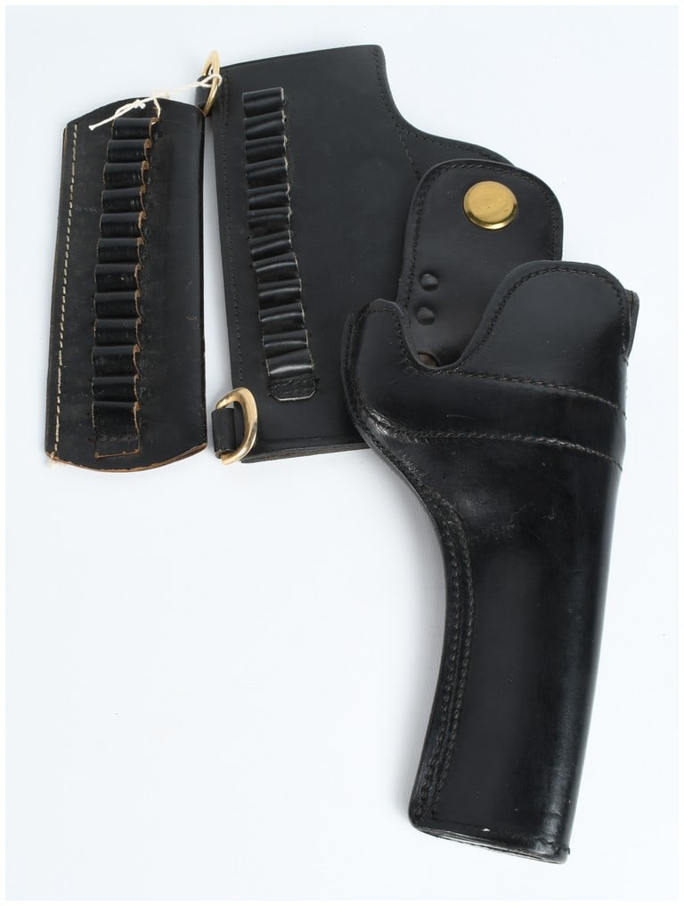 Jay-Pee Swivel Duty Holster and Red Head Cartridge Panels for Magnum Revolver with 6 Inch Barrel (1 of 7)