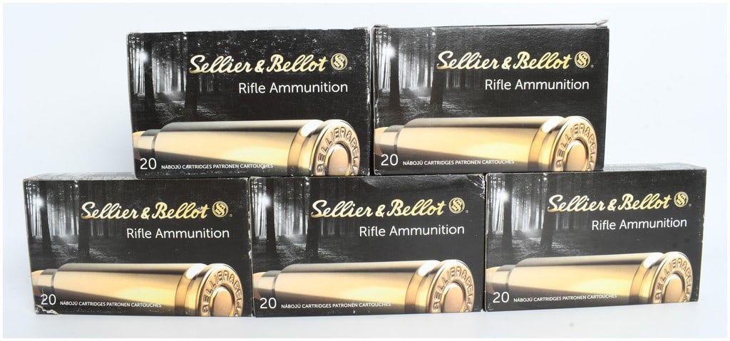 A Lot of 100 Rounds of Sellier & Bellot 7x57 Rifle Ammunition: This lot consists of 100 rounds of 7x57 rifle ammunition manufactured by Sellier & Bellot, contained within five 20-round boxes. The assortment includes one box of 140-grain (9.1g) Full Metal Jacket (