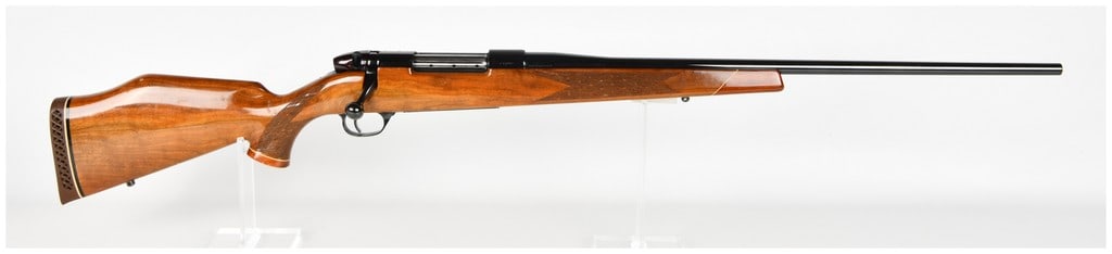 Weatherby Mark V Bolt Action Rifle .300 Magnum with 26 Inch Barrel (1 of 17)