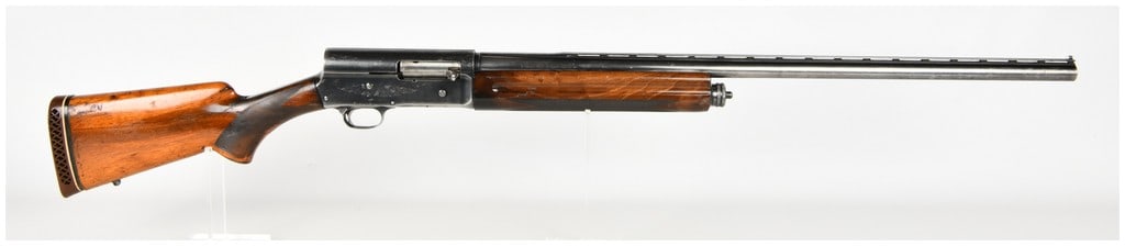 Browning Auto-5 Magnum Twelve Semi-Automatic Shotgun 12 Gauge with Ventilated Rib Barrel 1968 (1 of 20)