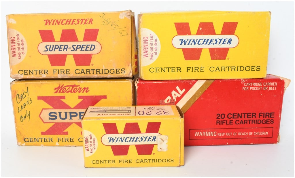 A Lot of 89 Rounds of Mixed Caliber Ammunition from Winchester, Federal, and Western: This lot consists of 89 rounds of vintage centerfire rifle ammunition across five boxes from manufacturers including Winchester, Federal, and Western. The collection includes a box of Winchester Super