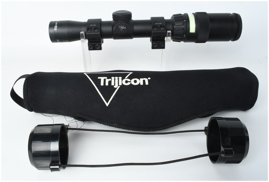 Trijicon AccuPoint 1.25-4x24 BAC Riflescope (1 of 11)