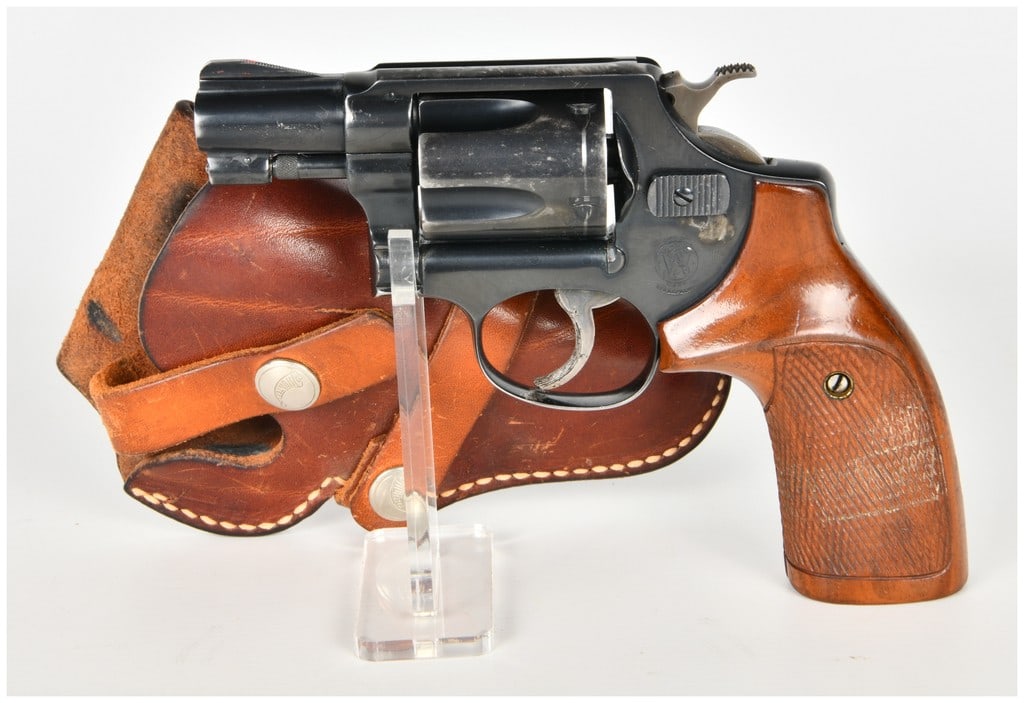 Smith & Wesson Model 10 Double Action/Single Action Revolver .38 Special with 2 Inch Barrel (1 of 20)
