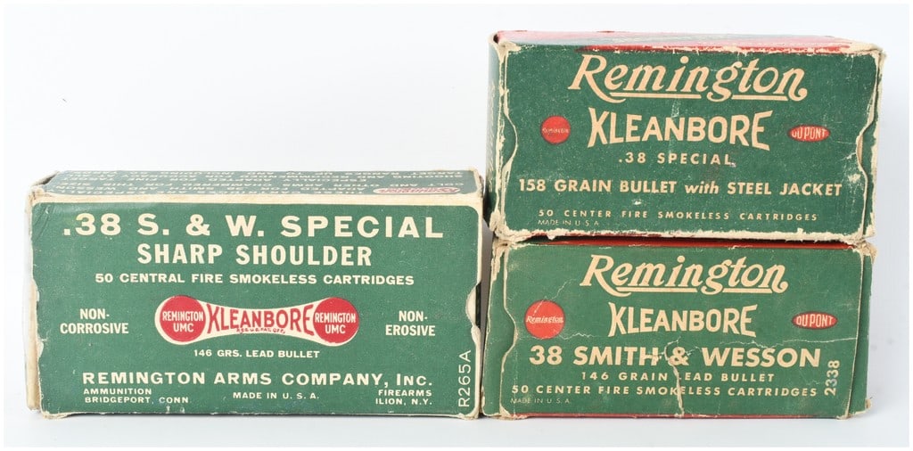 A Lot of 128 Rounds of Remington Kleanbore .38 Special and .38 Smith & Wesson Ammunition: This lot consists of a total of 128 vintage centerfire cartridges produced by the Remington Arms Company, Inc., housed in their original green-and-red Kleanbore cardboard boxes. Included are 50 rounds