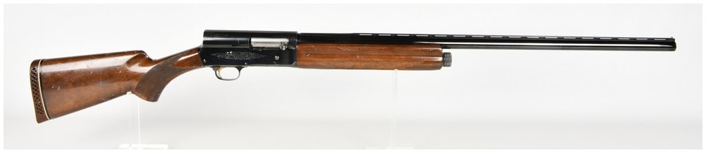 Browning Auto-5 Magnum Twelve Semi-Automatic Shotgun 12 Gauge with 30 Inch Barrel (1 of 20)