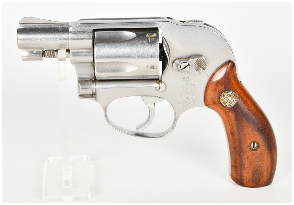 Smith & Wesson Model 649 Double Action Revolver .38 Special with 2 Inch Barrel (1 of 19)
