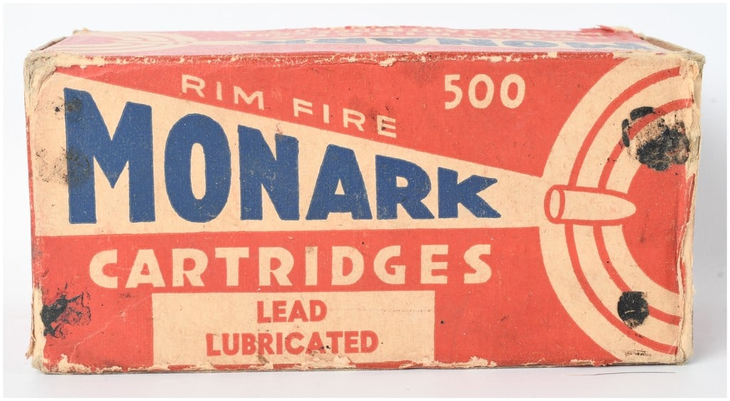 Federal Cartridge Corp. Monark .22 Long Rifle Rimfire Ammunition 500 Rounds: This lot comprises a total of 500 rounds of vintage .22 Long Rifle rimfire ammunition manufactured by the Federal Cartridge Corp. of Minneapolis, Minnesota, under the Monark brand. The grouping consis