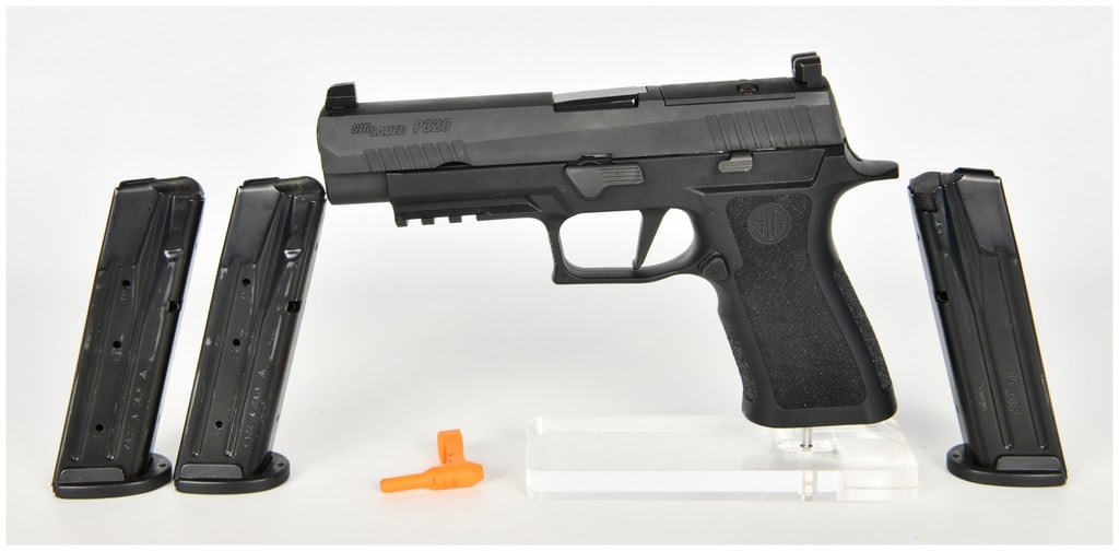 Sig Sauer P320 Semi-Automatic Pistol 9mm with 4.7 Inch Barrel (1 of 16)