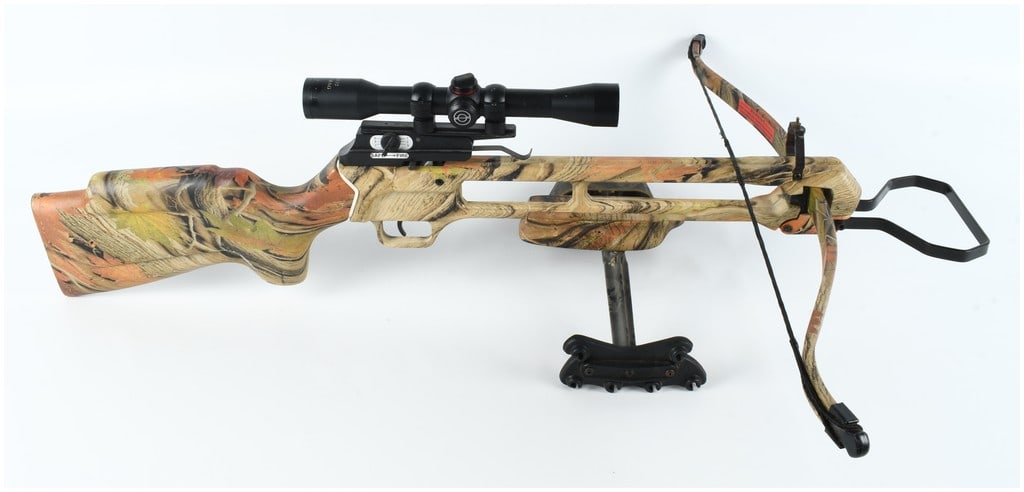 Camouflage Pattern Recurve Hunting Crossbow with Simmons 4x32 Scope (1 of 12)