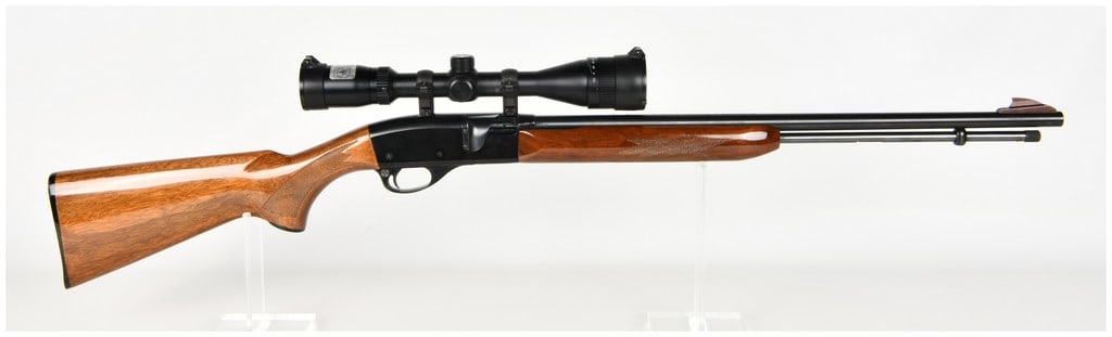 Remington Model 552 Speedmaster Semi-Automatic Rifle .22 S, L, LR with 21 Inch Barrel: This auction lot consists of one Remington Model 552 Speedmaster semi-automatic rifle chambered for .22 Short, Long, and Long Rifle cartridges. This versatile rimfire rifle features a blued approximat