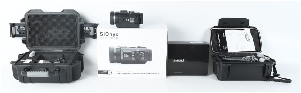 SiOnyx Aurora Black Digital Night Vision Monocular Camera and 940nm IR Illuminator Kit (1 of 11)