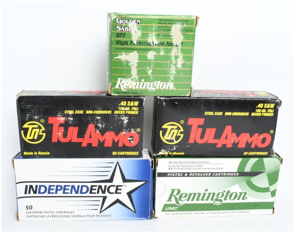 A Lot of 220 Rounds of Remington TulAmmo and Independence Centerfire Pistol Ammunition .40 S&W: This lot consists of 220 total rounds of .40 S&W caliber centerfire pistol ammunition from several manufacturers. The collection includes 20 rounds of Remington Golden Saber 165 grain brass-jacketed h