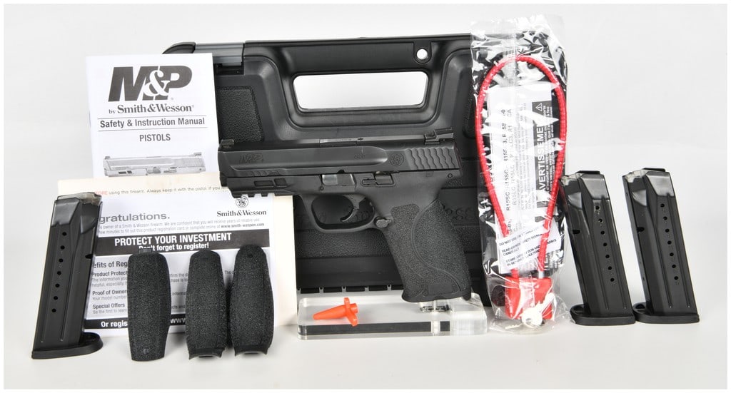 Smith & Wesson M&P9 M2.0 Semi-Automatic Striker-Fired Pistol 9mm with 4.25 Inch Barrel (1 of 17)