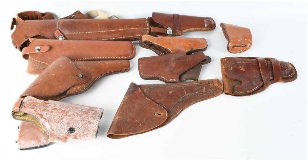 A Collection of 10 Assorted Leather Firearm Holsters and Accessories (1 of 15)