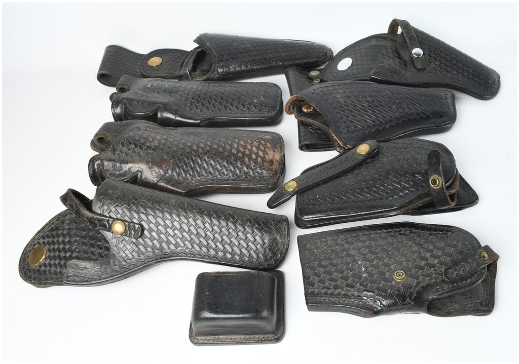 Nine Vintage American Law Enforcement Basketweave Leather Holsters (1 of 15)