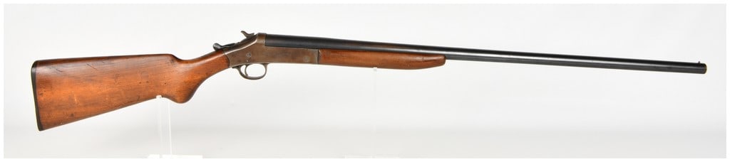 Newport Model W N Single Shot Break Action Shotgun 16 Gauge with 30 Inch Barrel: This is a single-shot break-action shotgun chambered in 16 gauge, designed as a straightforward and functional sporting firearm. It is equipped with a 30-inch barrel featuring a fixed choke and a bras