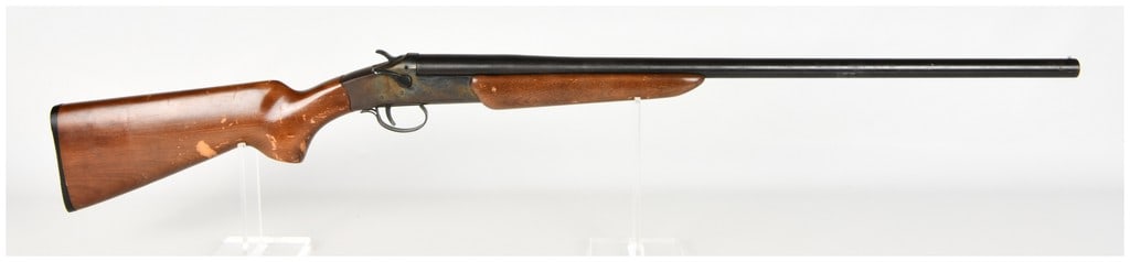 Stevens Model 940B Single Shot Break Action Shotgun 16 Gauge with 28 Inch Barrel: This is a Stevens Model 940B single-shot break-action shotgun chambered for 16 gauge, 2 3/4-inch shells. It is equipped with a 28-inch selected forged steel barrel and features a top-mounted opening l