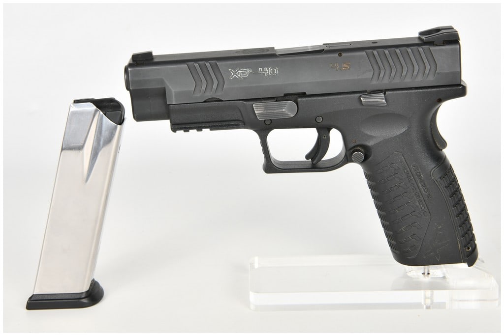 Springfield Armory XD(M) 4.5 Semi-Automatic Pistol .40 S&W with 4.5 Inch Barrel (1 of 16)