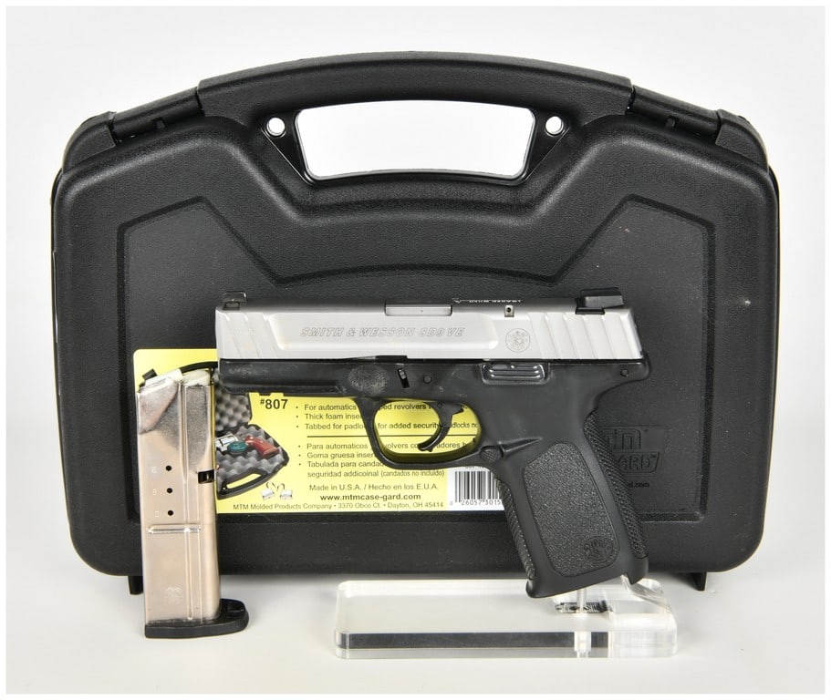 Smith & Wesson SD9 VE Semi-Automatic Pistol 9mm with 4 Inch Barrel (1 of 16)