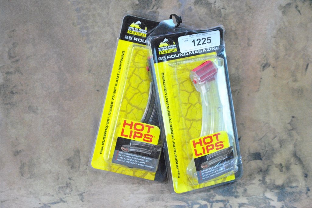 Lot of 2 Butler Creek 25 round mags HOT LIPS: for Ruger 10/22, 77/22, & AMT lightning. Factory new in the package. 1 black one clear.