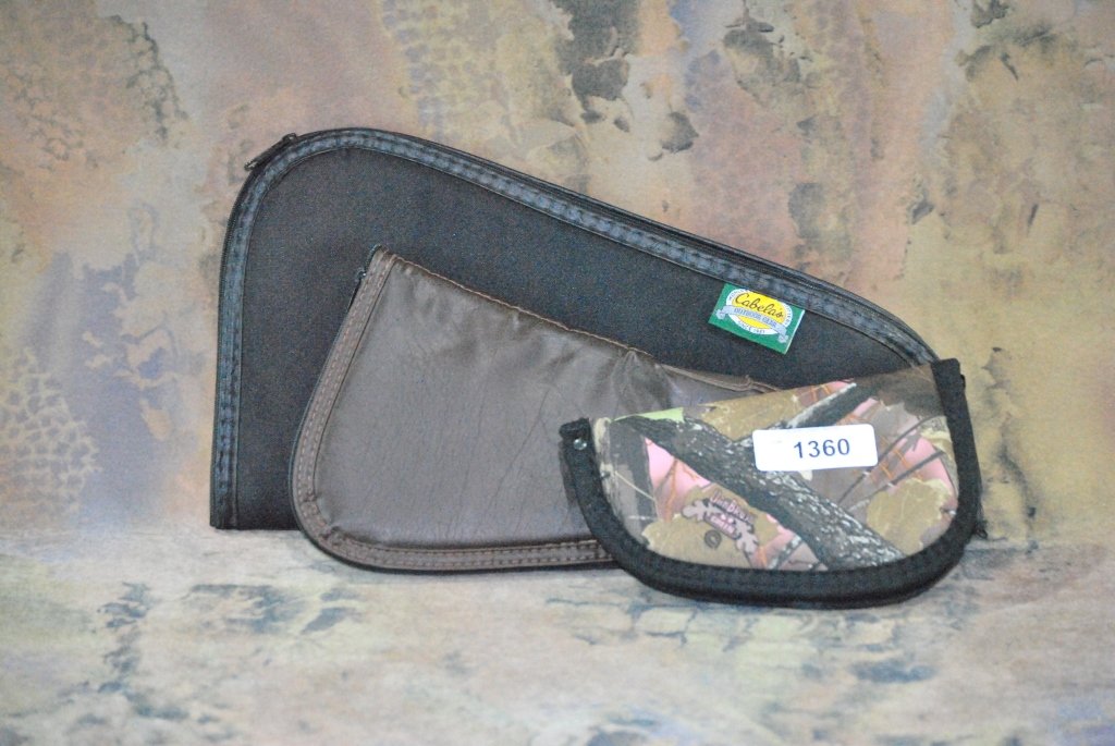 Lot of 3 Soft Pistol cases: 1 OakBrush Green small, 1 Charles Daly medium, 1 Large Cabela's nylon case